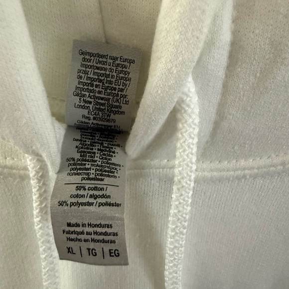 NEVER WORN Kelsea Ballerini Heart First Tour White Hoodie ✨ - Picture 4 of 5